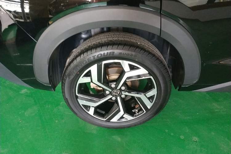 Used SOL X8 2021 300T DCT Leading Smart Connectivity Version 7 Seats Exterior 8