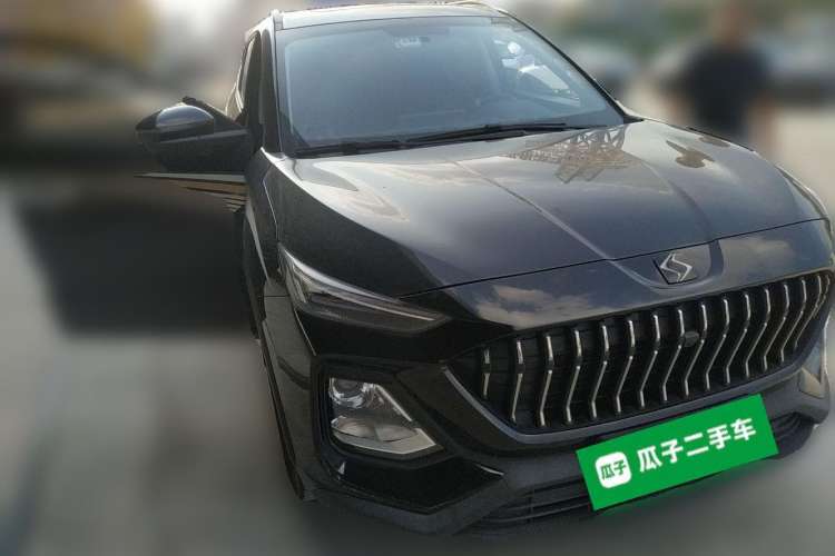 Used SOL X8 2021 300T DCT Luxury Smart Connect Edition 6 Seats Front Right 45 Deg