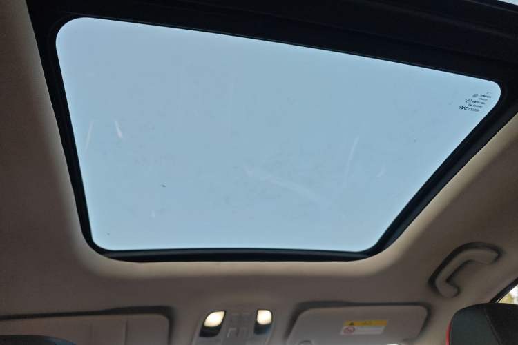 Used SOL X8 2021 300T DCT Prestige Smart Connectivity Edition 5-seater Headliner