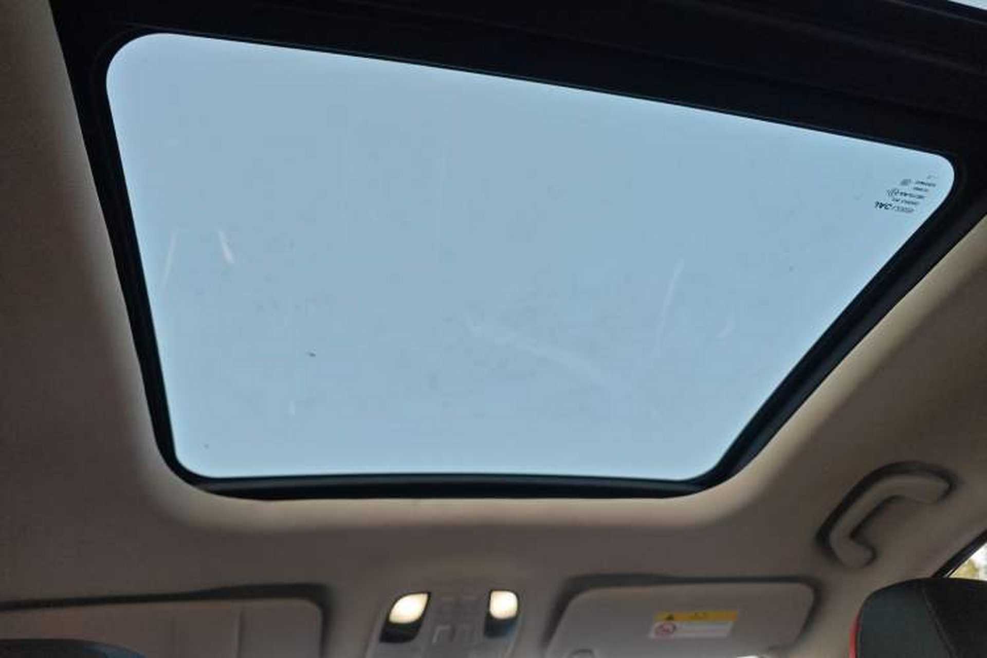 Used SOL X8 2021 300T DCT Prestige Smart Connectivity Edition 5-seater Headliner