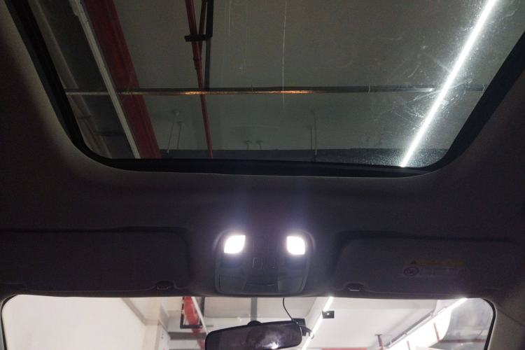 Used SOL X8 2021 300T DCT Leading Smart Connectivity Version 6 Seats Headliner