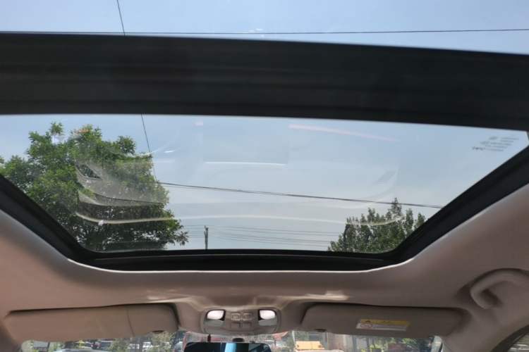 Used SOL X8 2021 300T DCT Prestige Smart Connectivity Edition 5-seater Headliner