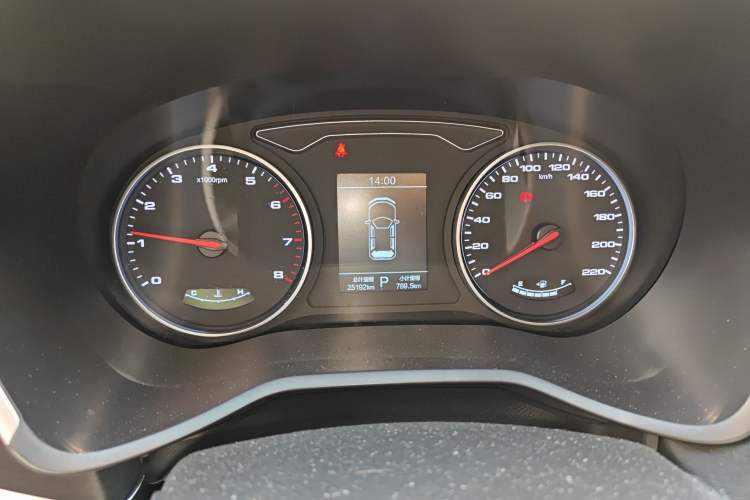 Used SOL X8 2021 300T DCT Panoramic Luxury Edition 6 Seats Instrument Cluster