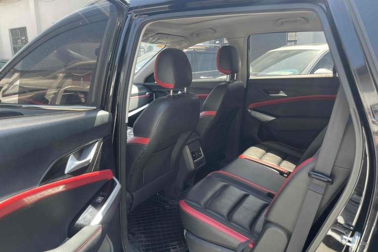 Used SOL X8 2021 300T DCT Luxury Smart Connect Edition 7 Seats Interior 3