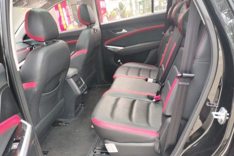 Used SOL X8 2021 300T Manual Panoramic Luxury Edition 5 Seats Interior 4