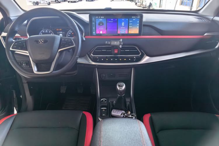 Used SOL X8 2021 Revised 300T Manual Luxury Smart Connect Edition 5 Seats Interior 4
