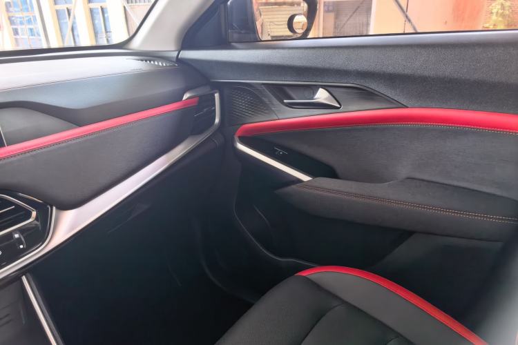 Used SOL X8 2021 Revised 300T Manual Luxury Smart Connect Edition 5 Seats Interior 9