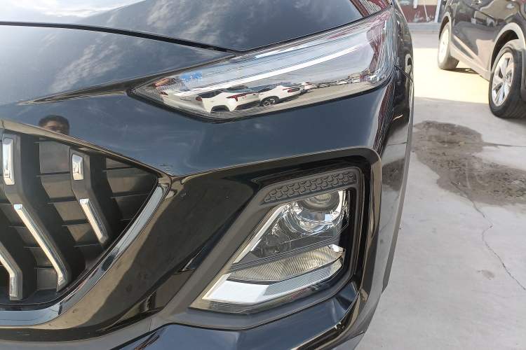 Used SOL X8 2021 300T DCT Luxury Smart Connect Edition 6 Seats Left Front Headlight