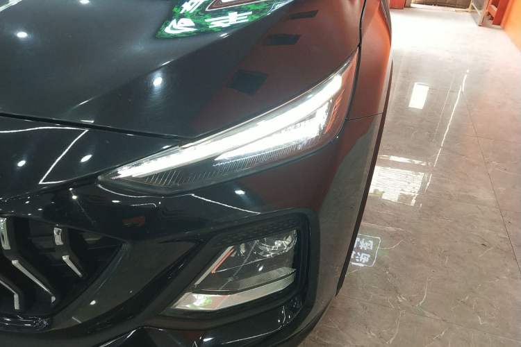 Used SOL X8 2021 300T DCT Leading Smart Connectivity Version 6 Seats Left Front Headlight