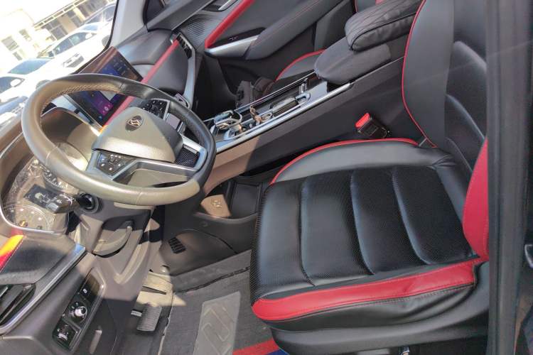 Used SOL X8 2021 300T DCT Luxury Smart Connect Edition 5 Seats Left Front Seat