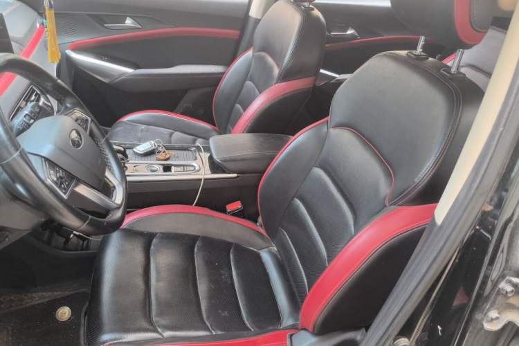 Used SOL X8 2021 300T DCT Leading Smart Connectivity Version 7 Seats Left Front Seat