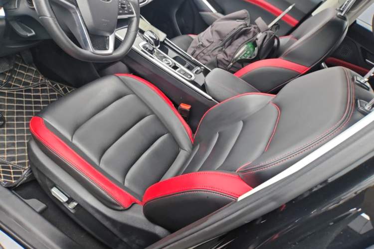 Used SOL X8 2021 300T DCT Prestige Smart Connect Edition 7 Seats Left Front Seat