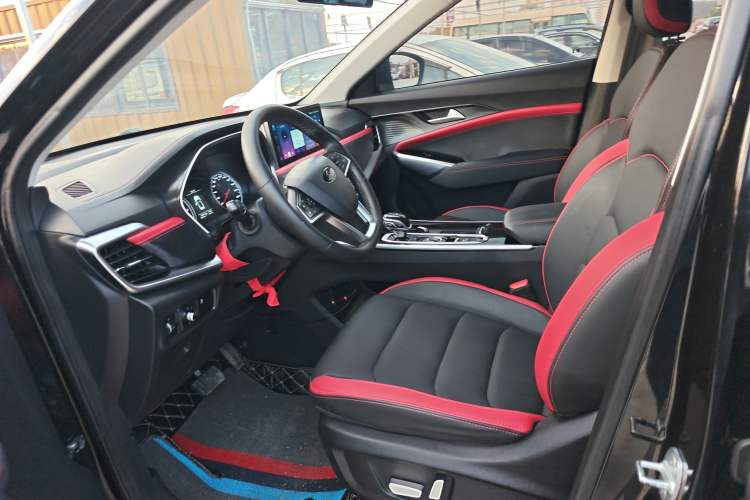 Used SOL X8 2021 300T DCT Luxury Smart Connect Edition 5 Seats Left Front Seat