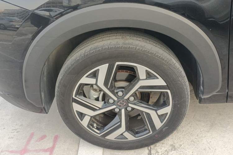 Used SOL X8 2021 300T DCT Leading Smart Connectivity Version 7 Seats Left Front Wheel Hub