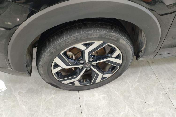 Used SOL X8 2021 300T DCT Leading Smart Connectivity Version 7 Seats Left Front Wheel Hub
