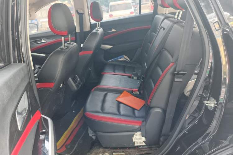Used SOL X8 2021 300T DCT Prestige Smart Connect Edition 7 Seats Left Rear Seat