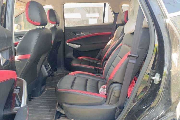 Used SOL X8 2021 300T DCT Prestige Smart Connect Edition 6 Seats Left Rear Seat