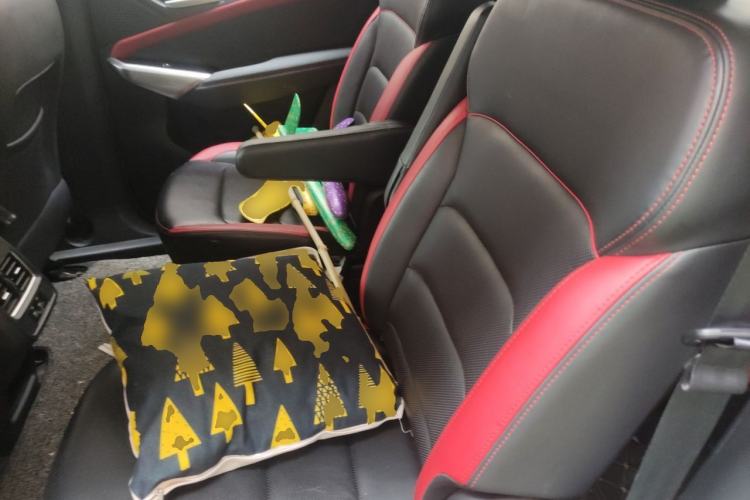 Used SOL X8 2021 300T DCT Leading Smart Connectivity Version 6 Seats Left Rear Seat