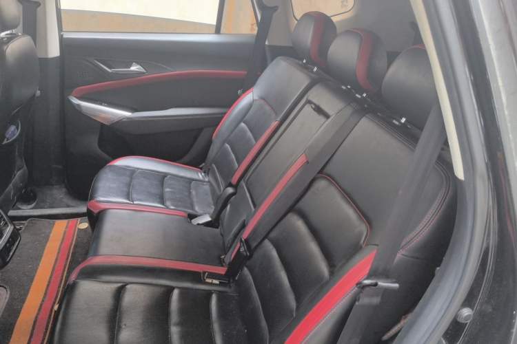 Used SOL X8 2021 300T DCT Leading Smart Connectivity Version 7 Seats Left Rear Seat