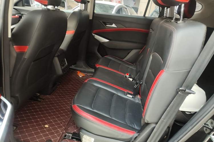 Used SOL X8 2021 300T DCT Luxury Smart Connect Edition 5 Seats Left Rear Seat