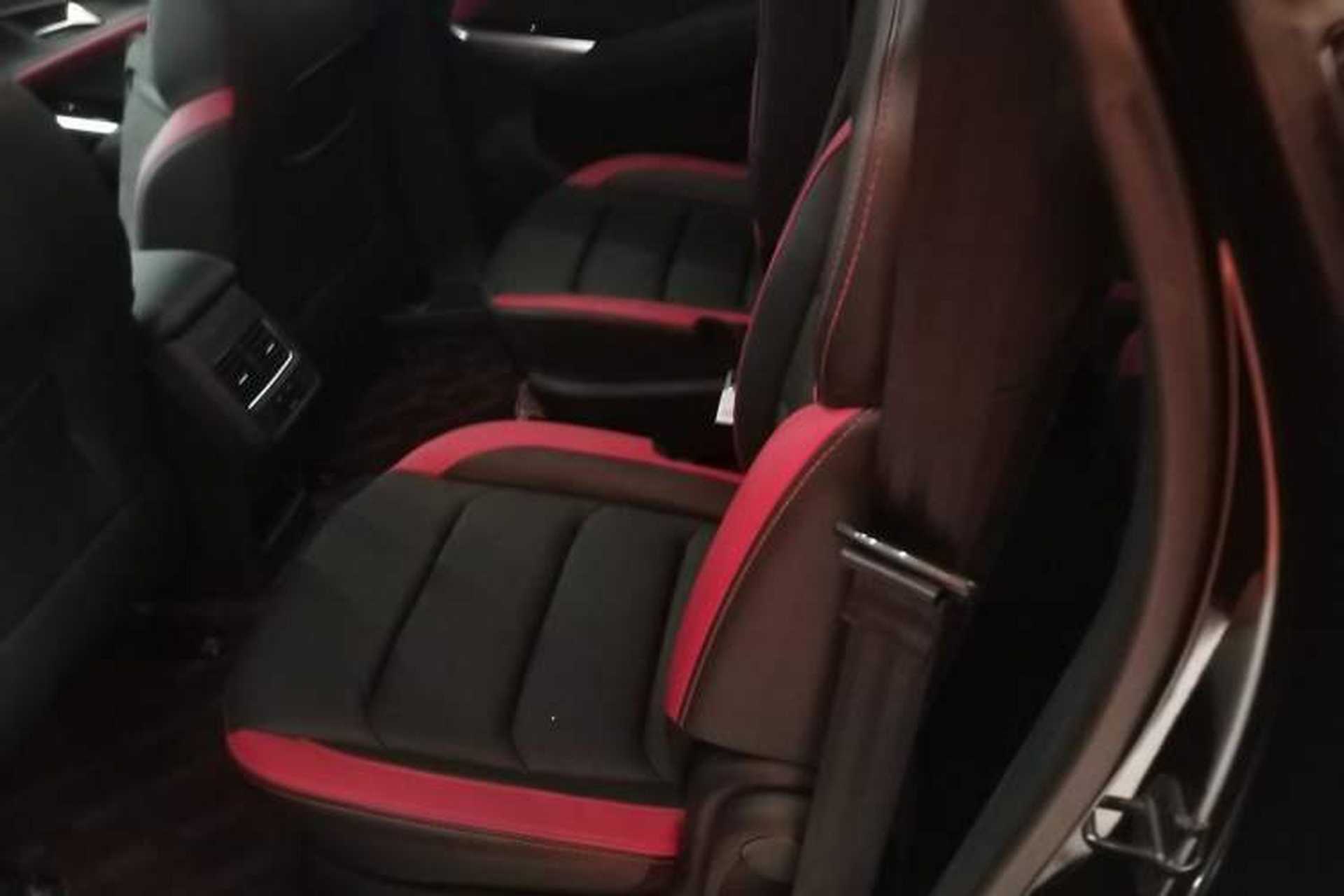 Used SOL X8 2021 300T DCT Leading Smart Connectivity Version 6 Seats Left Rear Seat