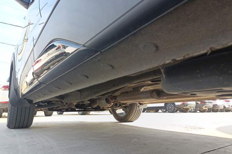 Used SOL X8 2021 300T DCT Luxury Smart Connect Edition 6 Seats Left Side Sill