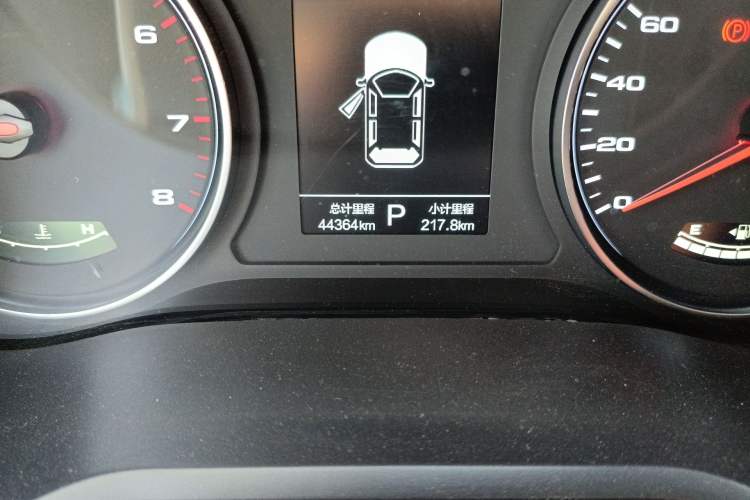 Used SOL X8 2021 300T DCT Prestige Smart Connect Edition 6 Seats Odometer Close Up