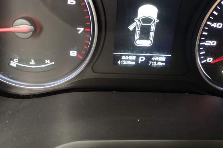Used SOL X8 2021 300T DCT Leading Smart Connectivity Version 7 Seats Odometer Close Up