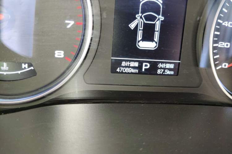 Used SOL X8 2021 300T DCT Leading Smart Connectivity Version 6 Seats Odometer Close Up
