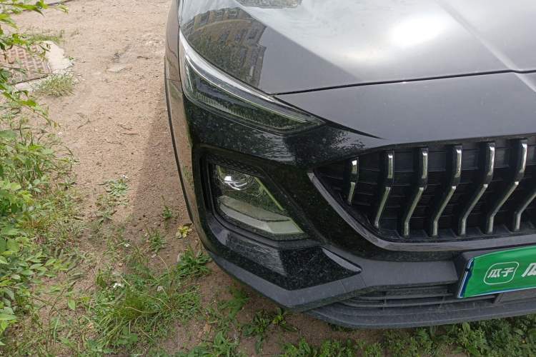 Used SOL X8 2021 300T DCT Prestige Smart Connect Edition 6 Seats Right Front Headlight