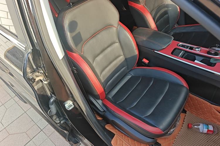 Used SOL X8 2021 300T DCT Leading Smart Connectivity Edition 5-seater Right Front Seat