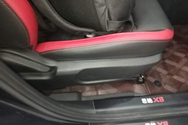 Used SOL X8 2021 300T DCT Leading Smart Connectivity Version 6 Seats Right Front Seat