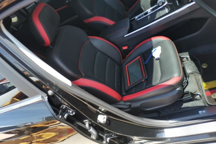 Used SOL X8 2021 300T DCT Prestige Smart Connectivity Edition 5-seater Right Front Seat