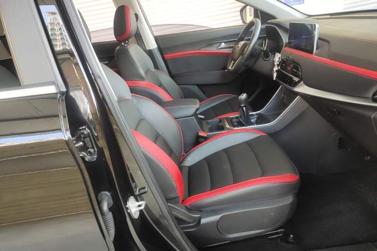 Used SOL X8 2021 Revised 300T Manual Luxury Smart Connect Edition 5 Seats Right Front Seat
