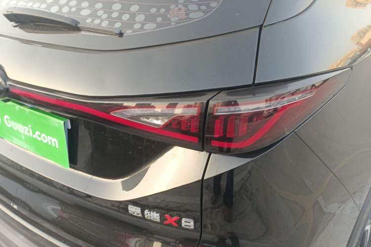 Used SOL X8 2021 300T DCT Leading Smart Connectivity Version 7 Seats Right Rear Taillight