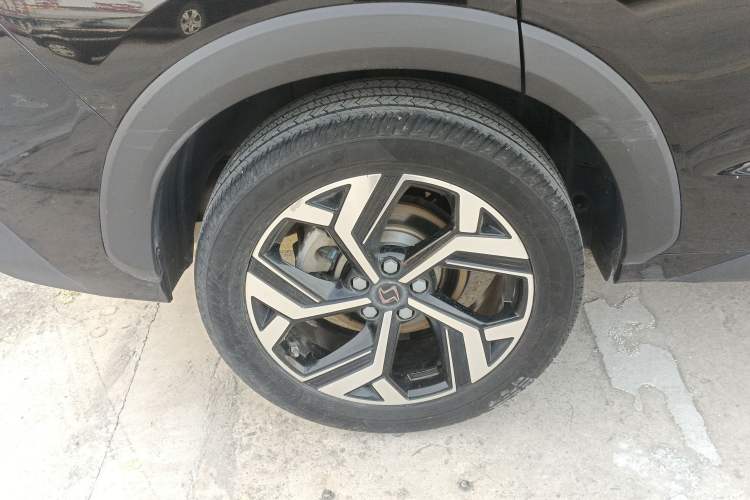 Used SOL X8 2021 300T DCT Leading Smart Connectivity Version 7 Seats Right Rear Wheel Hub