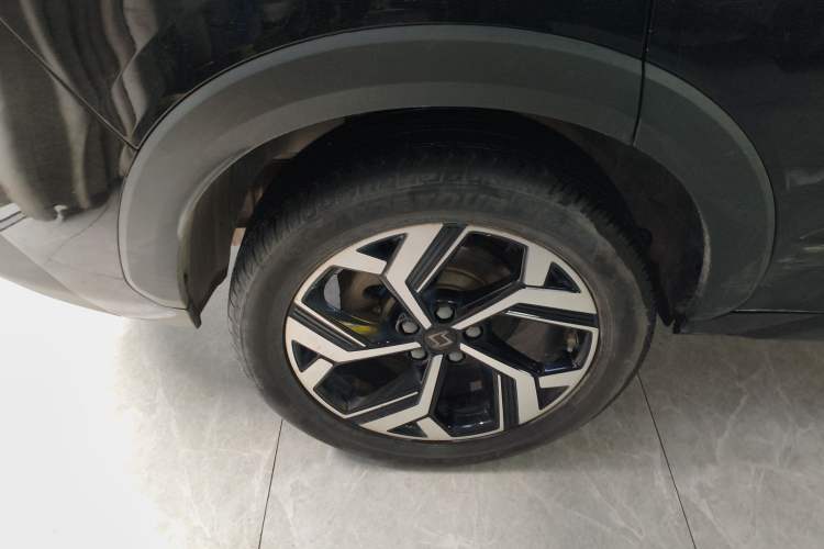 Used SOL X8 2021 300T DCT Leading Smart Connectivity Version 7 Seats Right Rear Wheel Hub