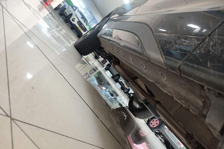 Used SOL X8 2021 300T DCT Luxury Smart Connect Edition 5 Seats Right Side Sill