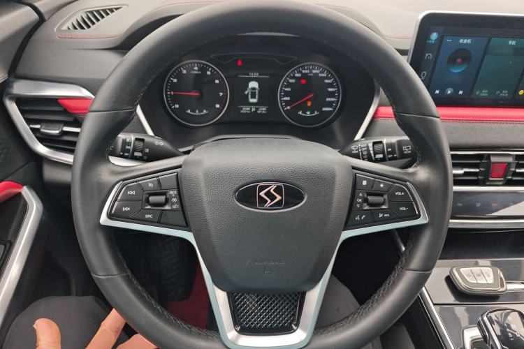 Used SOL X8 2021 300T DCT Leading Smart Connectivity Version 7 Seats Steering Wheel