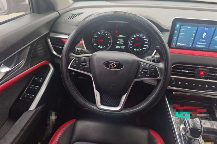 Used SOL X8 2021 300T DCT Leading Smart Connectivity Version 7 Seats Steering Wheel