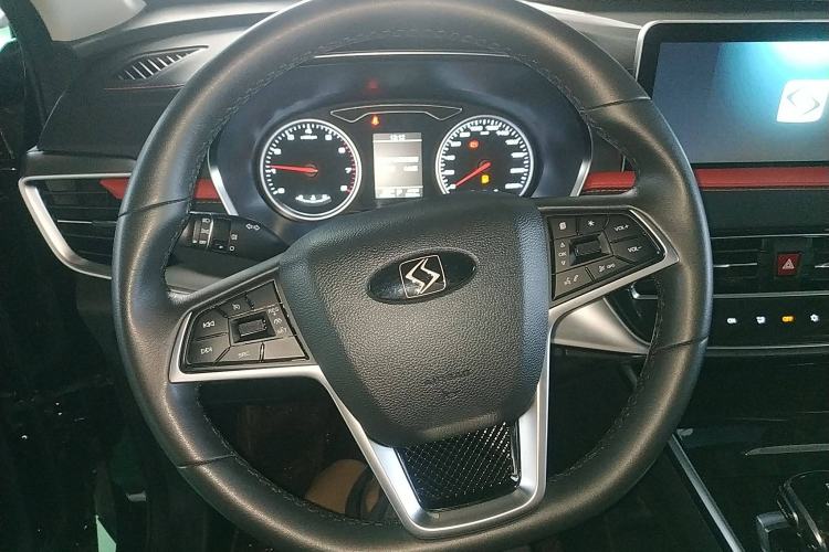 Used SOL X8 2021 300T DCT Leading Smart Connectivity Version 7 Seats Steering Wheel