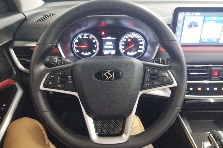Used SOL X8 2021 300T DCT Leading Smart Connectivity Version 6 Seats Steering Wheel