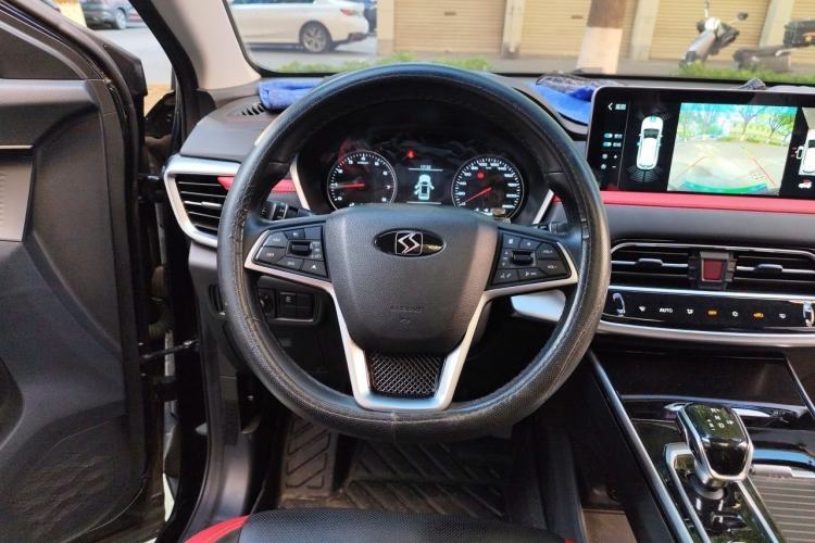 Used SOL X8 2021 300T DCT Prestige Smart Connect Edition 6 Seats Steering Wheel