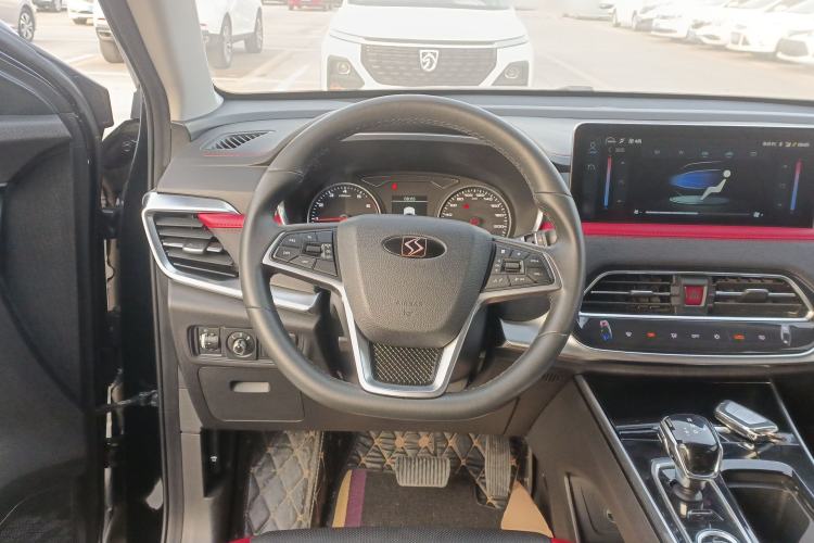 Used SOL X8 2021 300T DCT Leading Smart Connectivity Version 7 Seats Steering Wheel