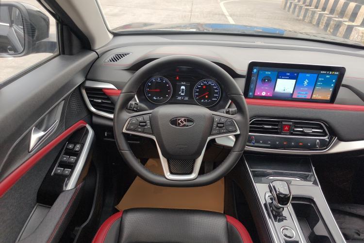 Used SOL X8 2021 300T DCT Leading Smart Connectivity Version 7 Seats Steering Wheel