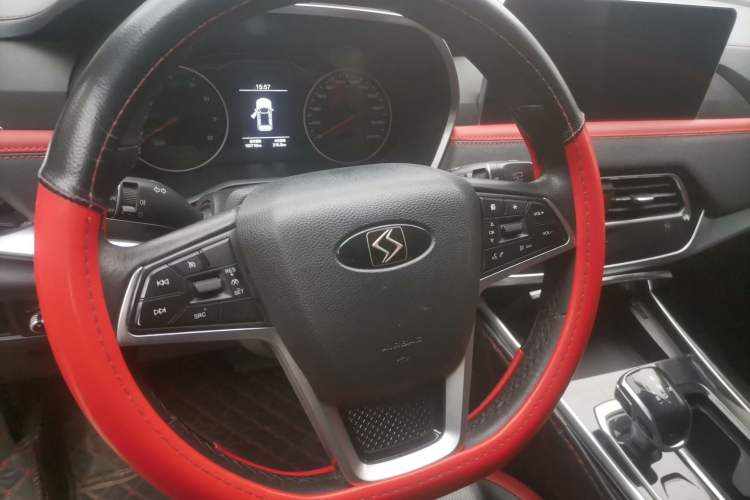 Used SOL X8 2021 300T DCT Luxury Smart Connect Edition 7 Seats Steering Wheel