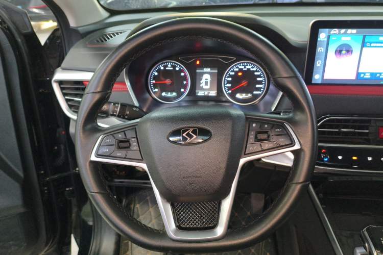 Used SOL X8 2021 300T DCT Leading Smart Connectivity Version 7 Seats Steering Wheel
