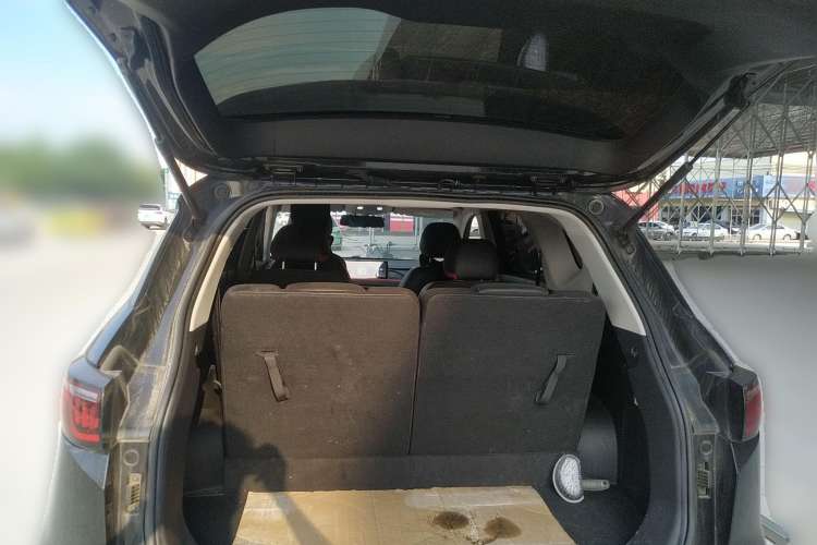 Used SOL X8 2021 300T DCT Luxury Smart Connect Edition 6 Seats Trunk