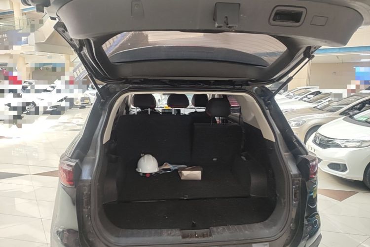 Used SOL X8 2021 300T DCT Luxury Smart Connect Edition 5 Seats Trunk