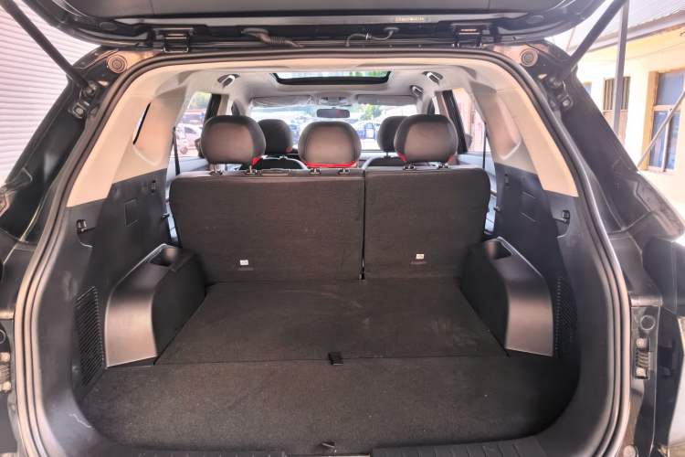 Used SOL X8 2021 Revised 300T Manual Luxury Smart Connect Edition 5 Seats Trunk